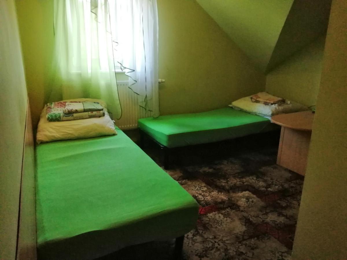 Jasionka Apartment Устшики Долне Екстериор снимка